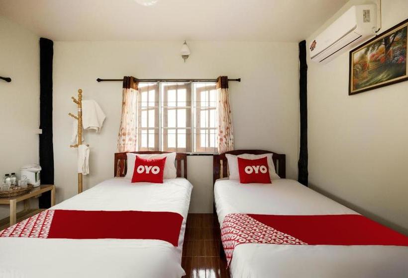 فندق Oyo 766 Zompo Baan Din Resort
