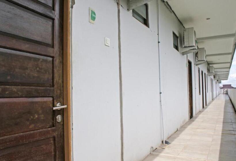 호텔 Oyo 90112  Permata Inn