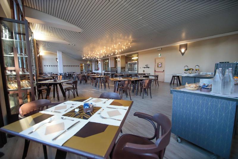 Pràcatinat Hotel & Restaurant