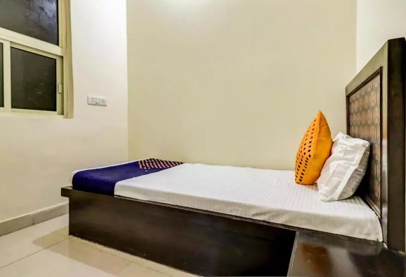 ホテル Spot On 70895 Braj Guest House