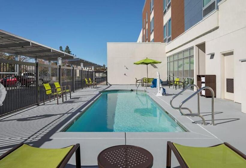 هتل Springhill Suites By Marriott West Sacramento