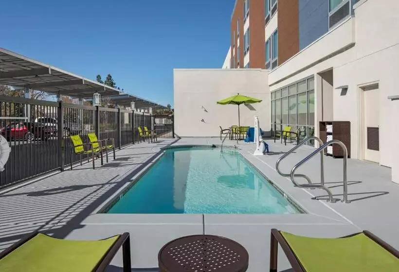ホテル Springhill Suites By Marriott West Sacramento