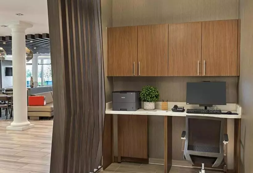 ホテル Springhill Suites By Marriott West Sacramento