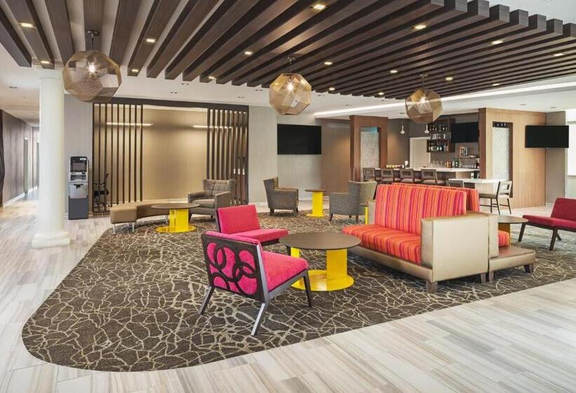 هتل Springhill Suites By Marriott West Sacramento