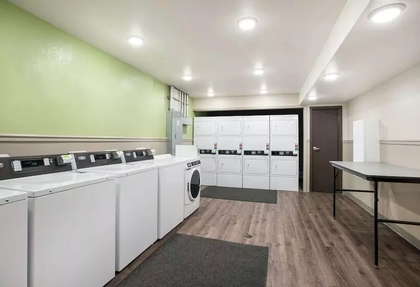 Hotelli Woodspring Suites Sulphur  Lake Charles