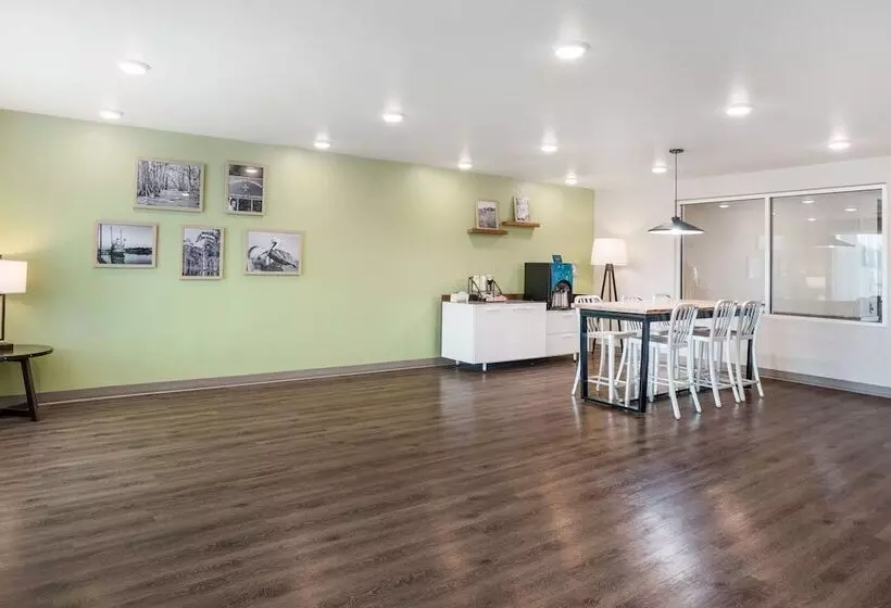Hotelli Woodspring Suites Sulphur  Lake Charles