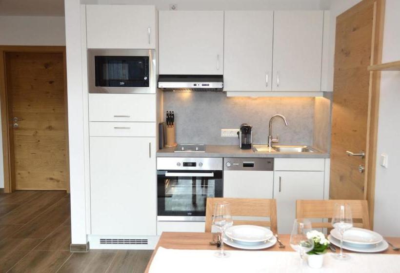 ユースホステル Longastubn