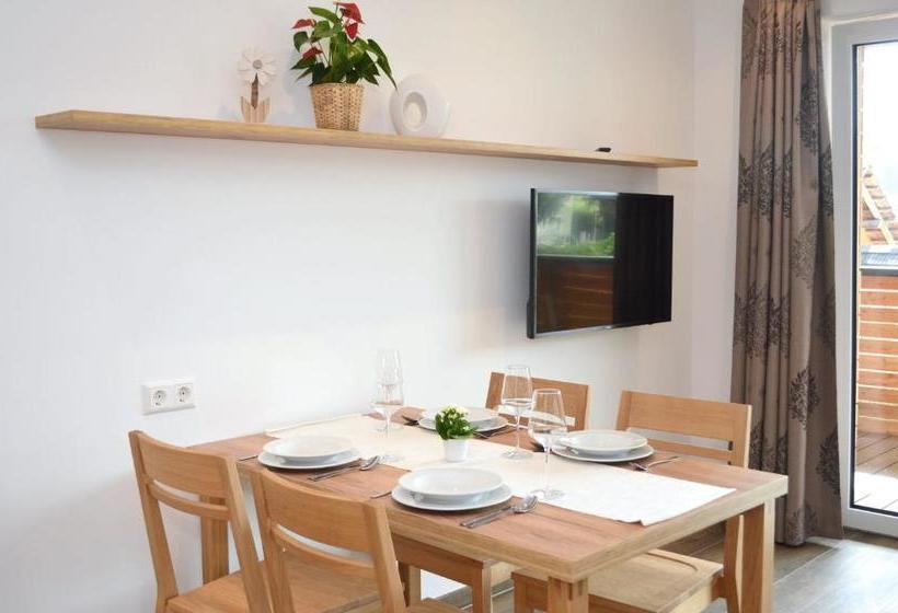 ユースホステル Longastubn