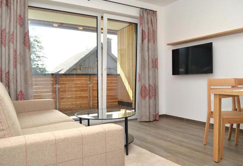 ユースホステル Longastubn