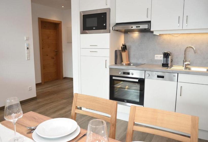 ユースホステル Longastubn