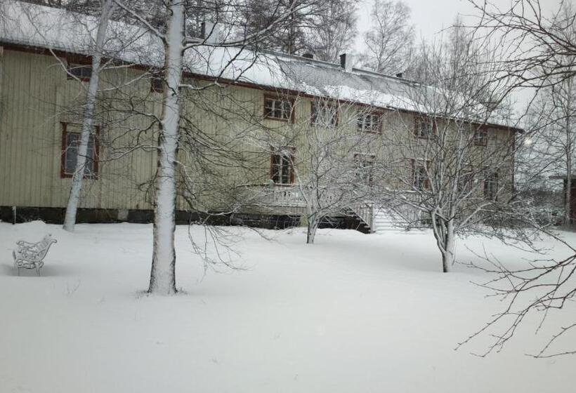 Schronisko Metsolan Pihapiiri