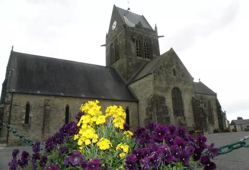 Aamiaismajoitus (B&B) Chambres D'hôtes De L'eglise