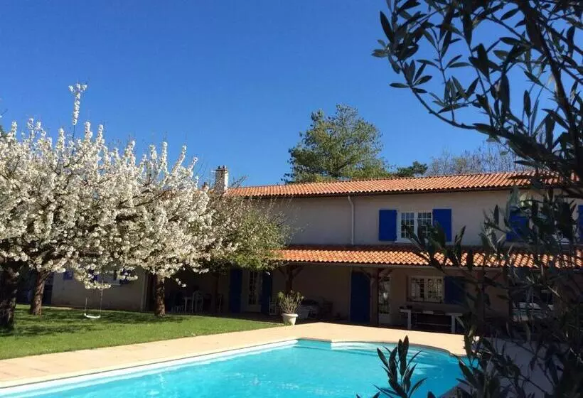 ベッドアンドブレックファースト Le Relais Du Grand Logis