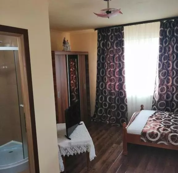 Aamiaismajoitus (B&B) Pension Bud