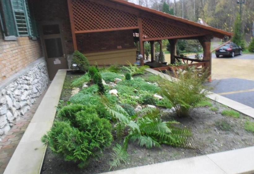 민박 Sebesvi­z Panzió