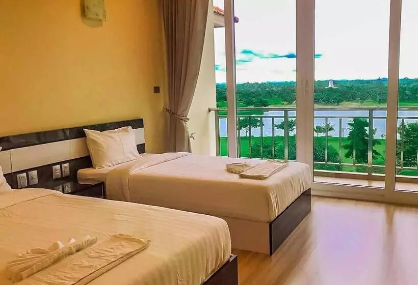 Happy City Golf & Resort