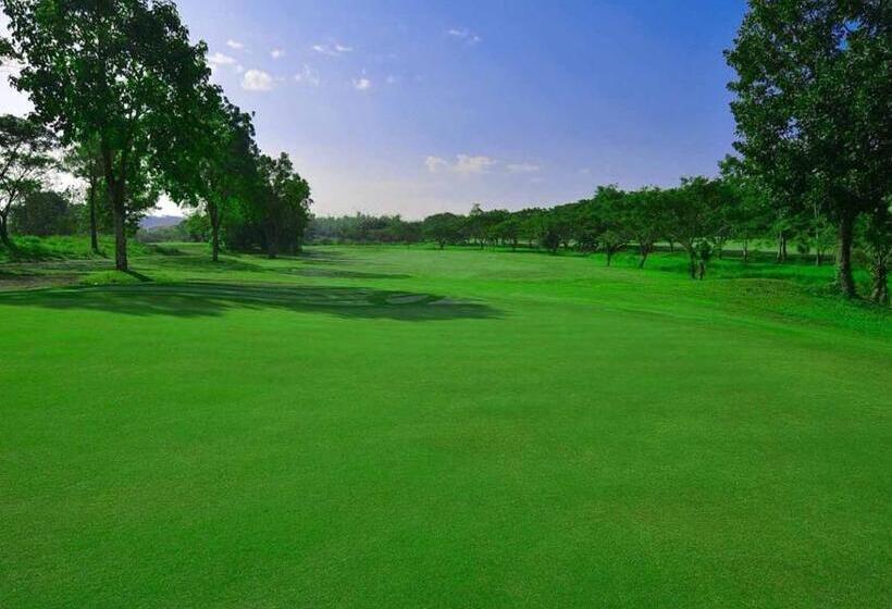 Happy City Golf & Resort