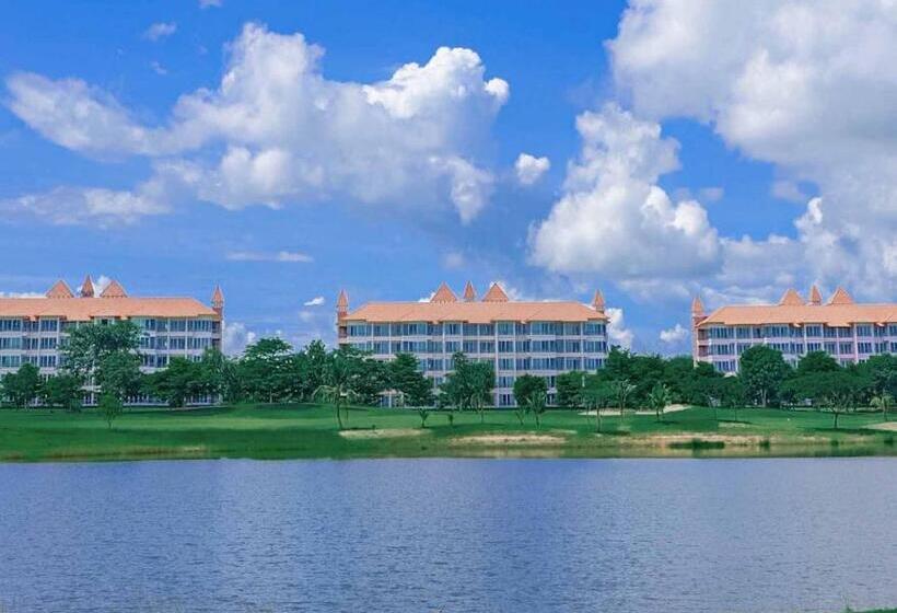 Happy City Golf & Resort