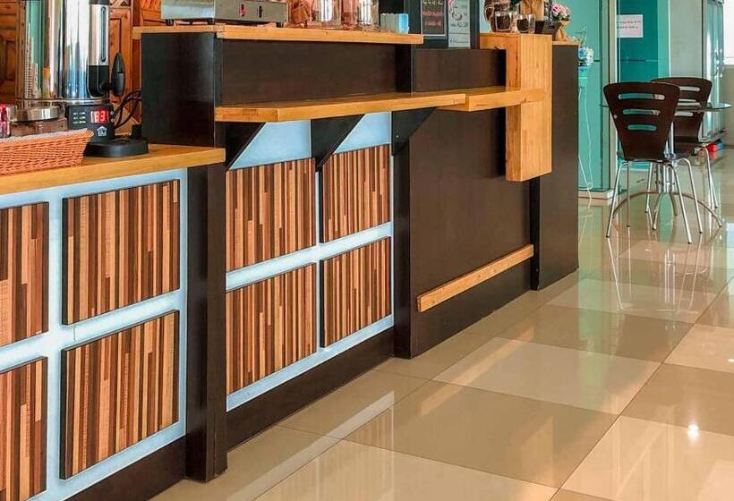 Happy City Golf & Resort