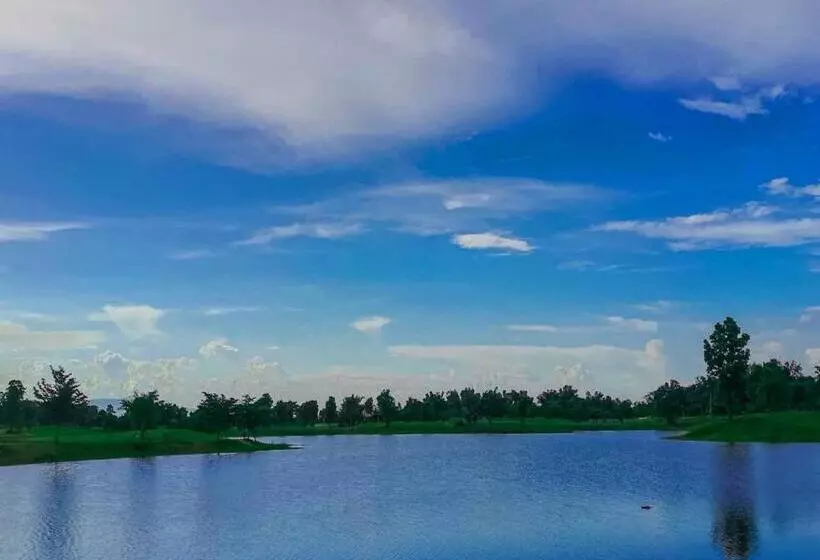 Happy City Golf & Resort