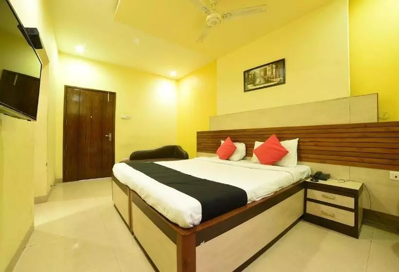 Collection O Hotel Highway Palace