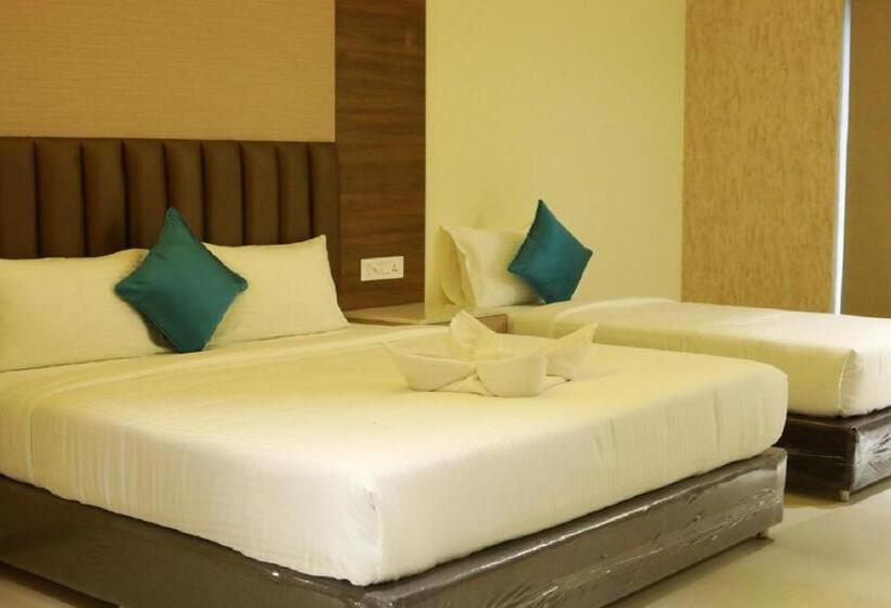 Hotel Laya Regency