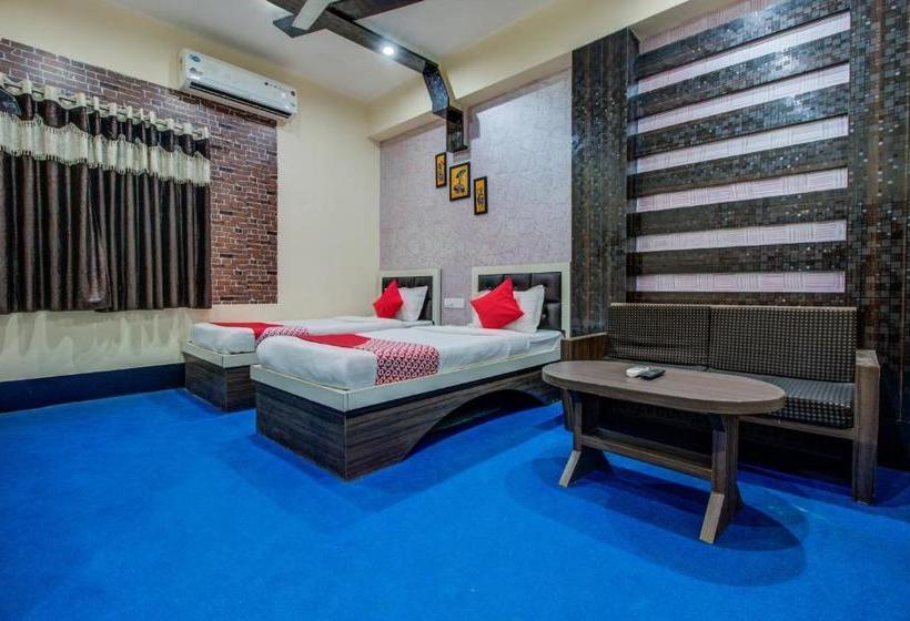 בית מלון כפרי Oyo 22376 Delight