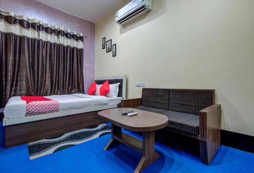 בית מלון כפרי Oyo 22376 Delight