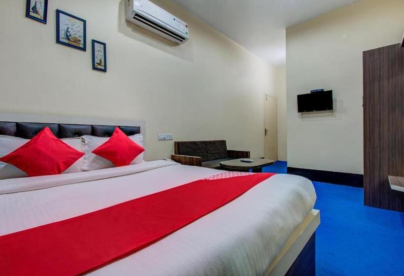 בית מלון כפרי Oyo 22376 Delight