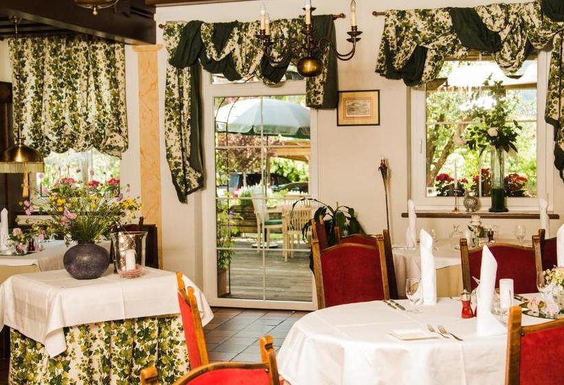 ホテル Zum Dorfschmied