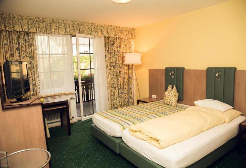 ホテル Zum Dorfschmied