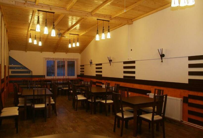 膳宿费 Casa Agnes Vendeghaz