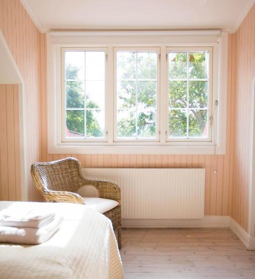 بنسيون Lilla Sörgården