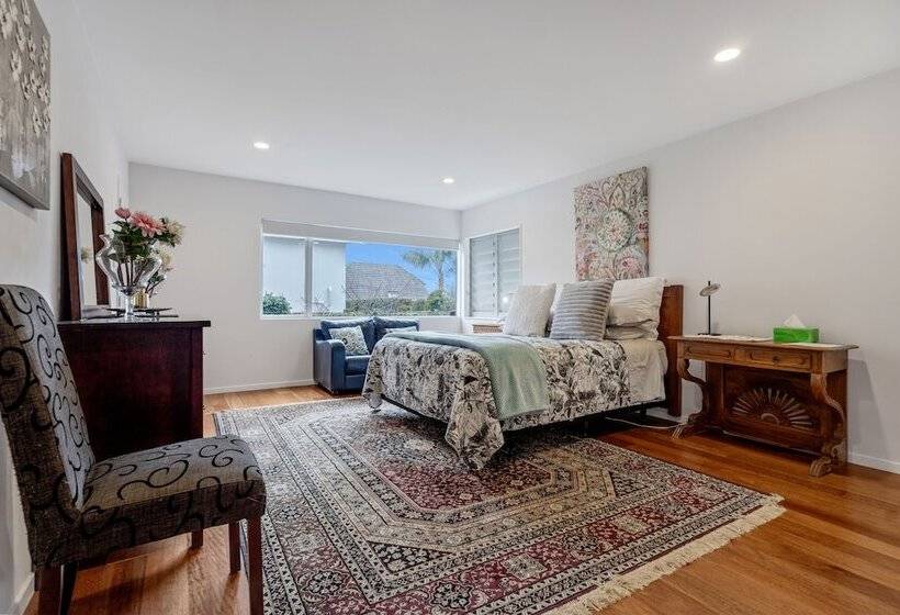 The Bays Bed And Breakfast