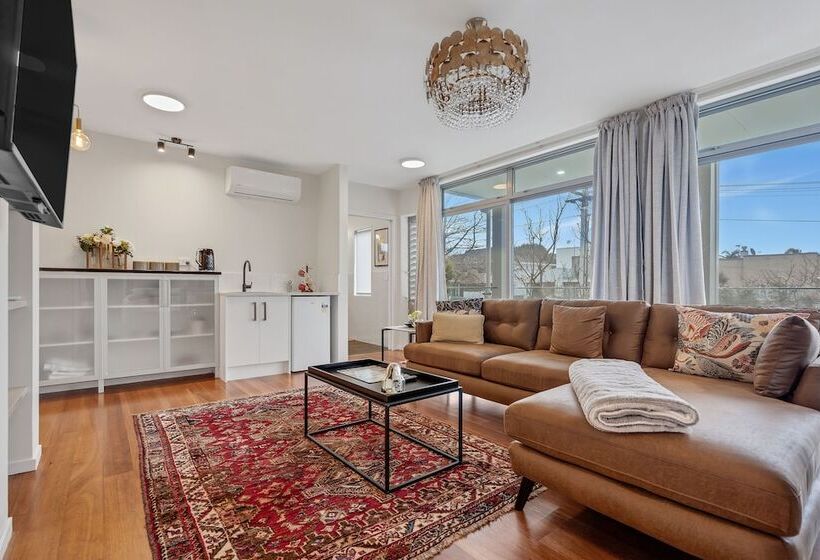 The Bays Bed And Breakfast