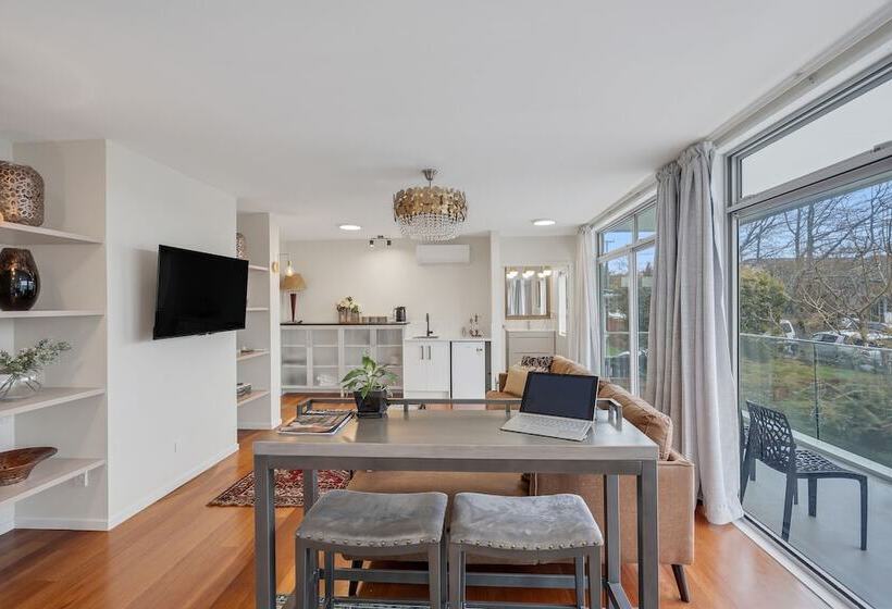 The Bays Bed And Breakfast