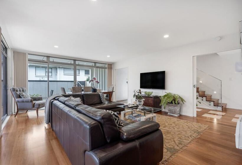 The Bays Bed And Breakfast