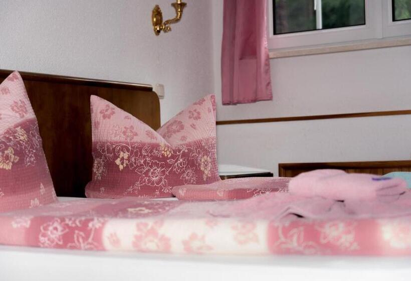 Waldhotel Dietrichsmühle