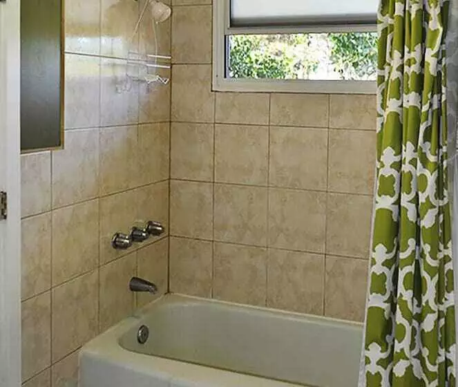 تختخواب و صبحانه Canyon Inn   Downtown Los Alamos