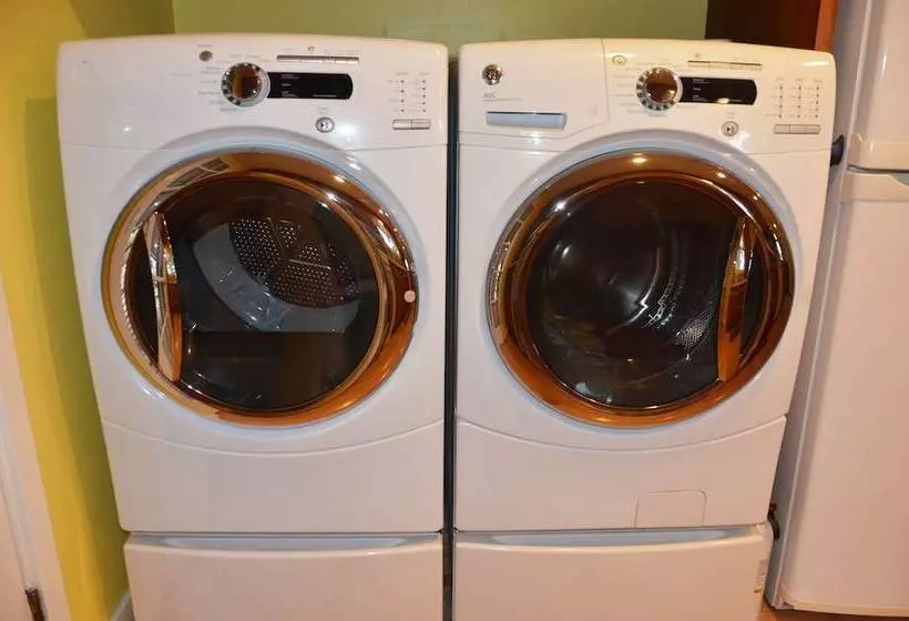 تختخواب و صبحانه Canyon Inn   Downtown Los Alamos