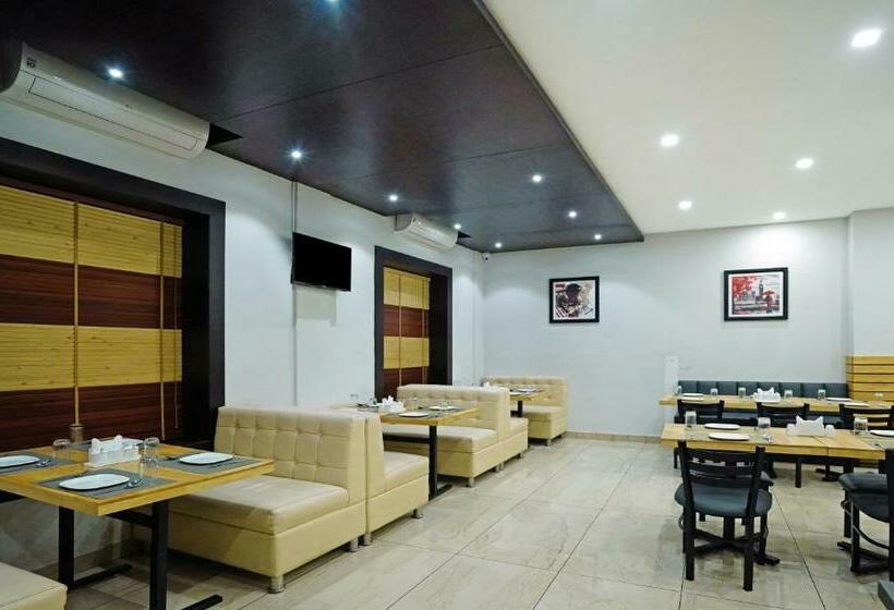 هتل Treebo Lazystay Grand Patia