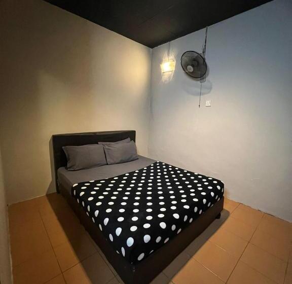 Hotelli Ghazrin S Garuda