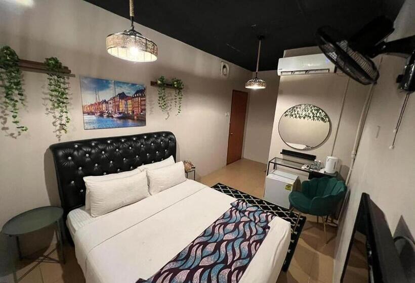 Hotelli Ghazrin S Garuda