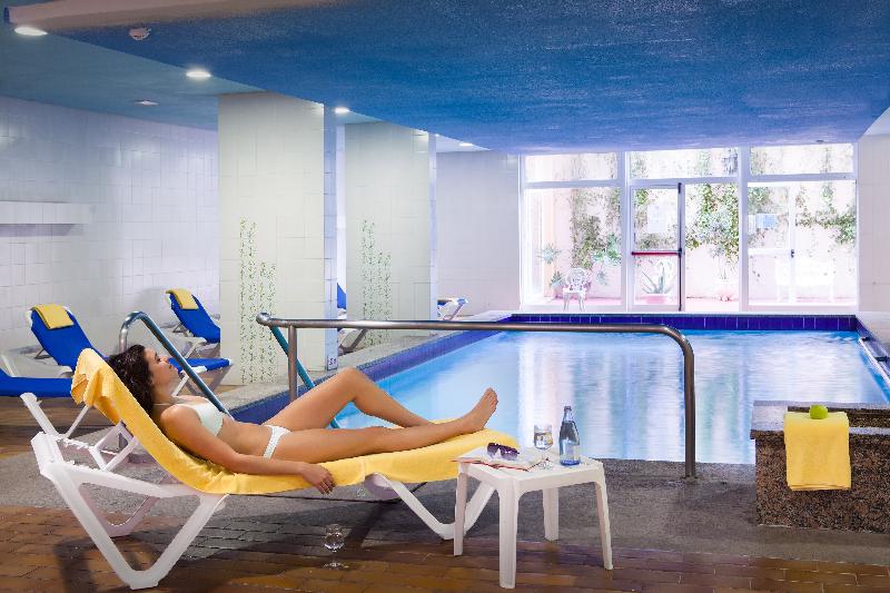 Complejo Blue Sea Puerto Resort Compuesto Por Hotel Canarife y Bonanza Palace