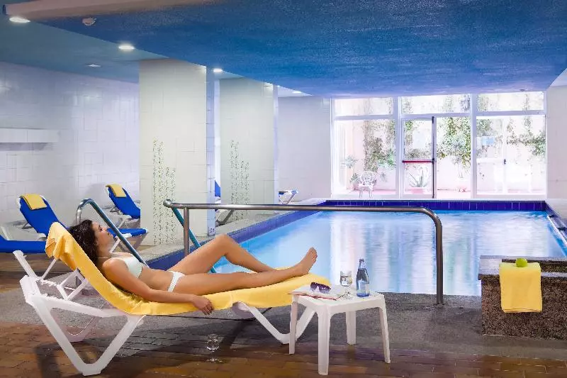 Complejo Blue Sea Puerto Resort Compuesto Por Hotel Canarife y Bonanza Palace