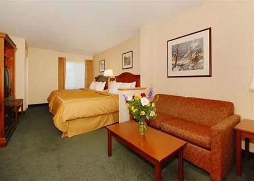 هتل Fairfield Inn & Suites White River Junction
