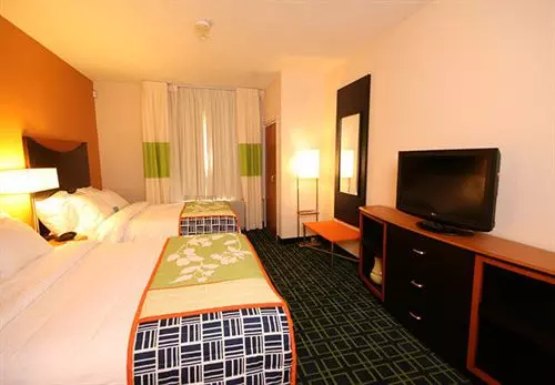 هتل Fairfield Inn & Suites White River Junction
