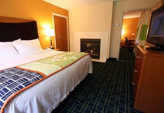 هتل Fairfield Inn & Suites White River Junction
