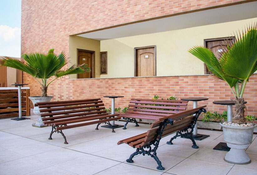 בית מלון כפרי Golden Beach