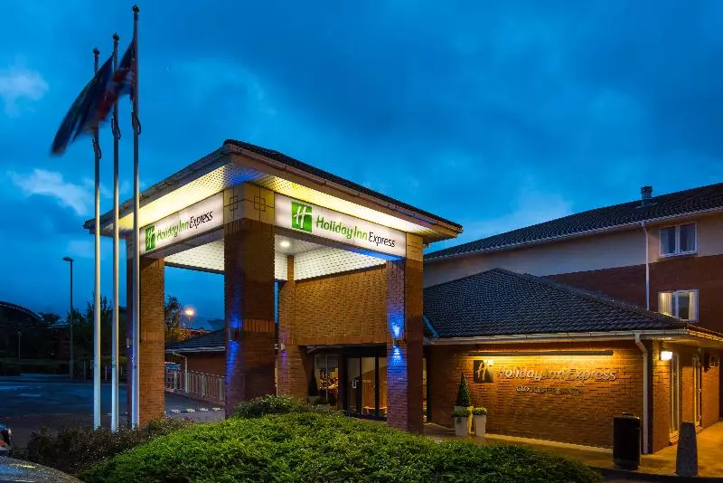Отель Holiday Inn Express Gloucester South, An Ihg